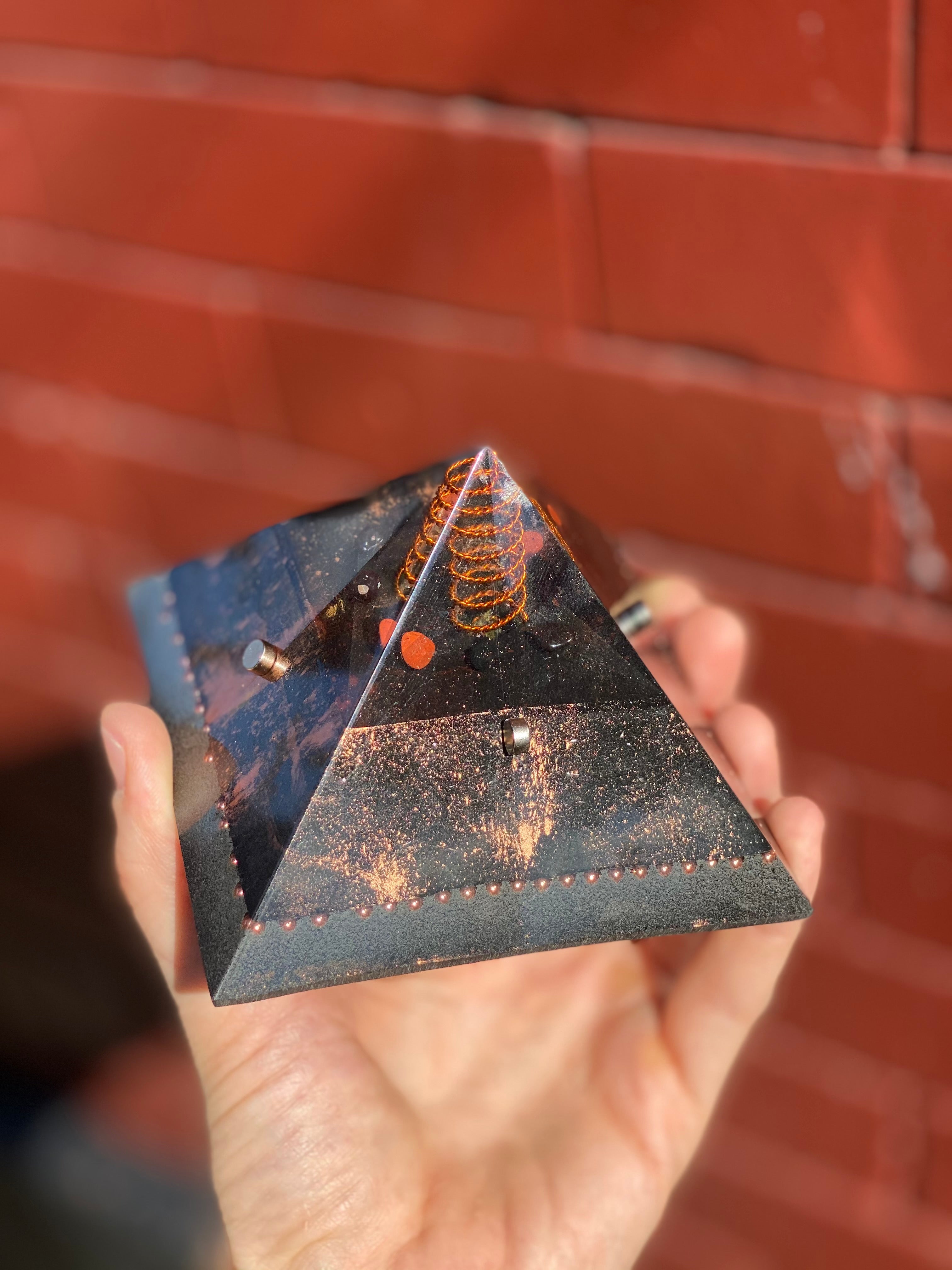 This Orgonite protection pyramid will help bring harmony to any static environment. A great remedy for electro smog from wifi routers and 5G cell towers.